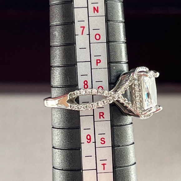 Size 8.25 sterling silver (925) and cubic zirconia cocktail ring - Picture 5 of 13